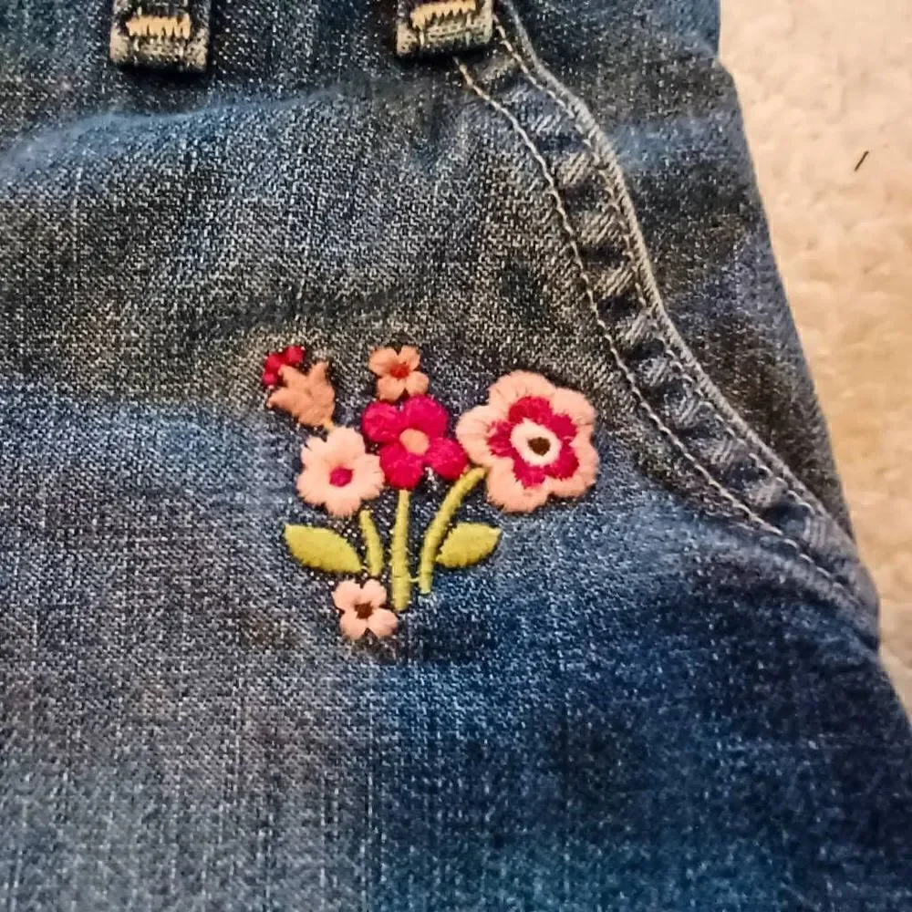 Oshkosh B'gosh girls denim skirt Size 5